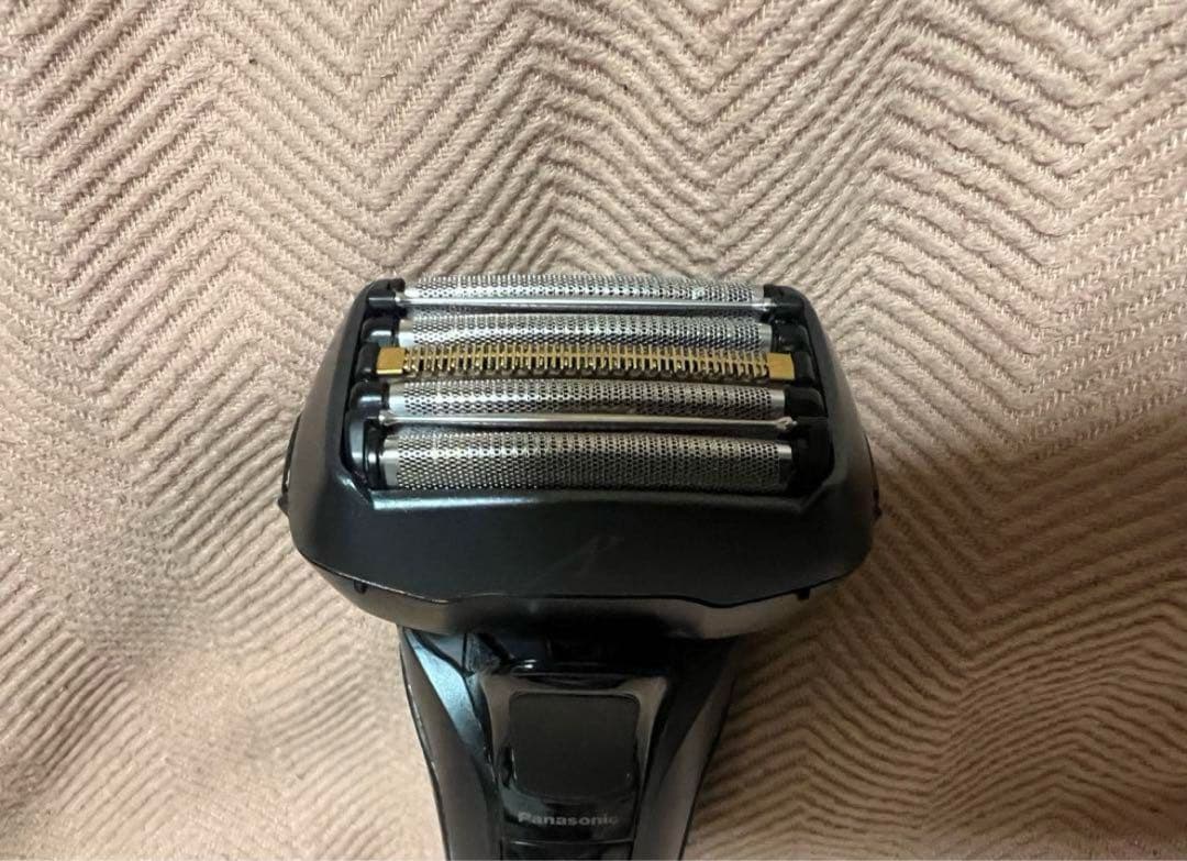 Panasonicパナソニック　電気シェーバーラムダッシュ５枚刃 ES-LV5G