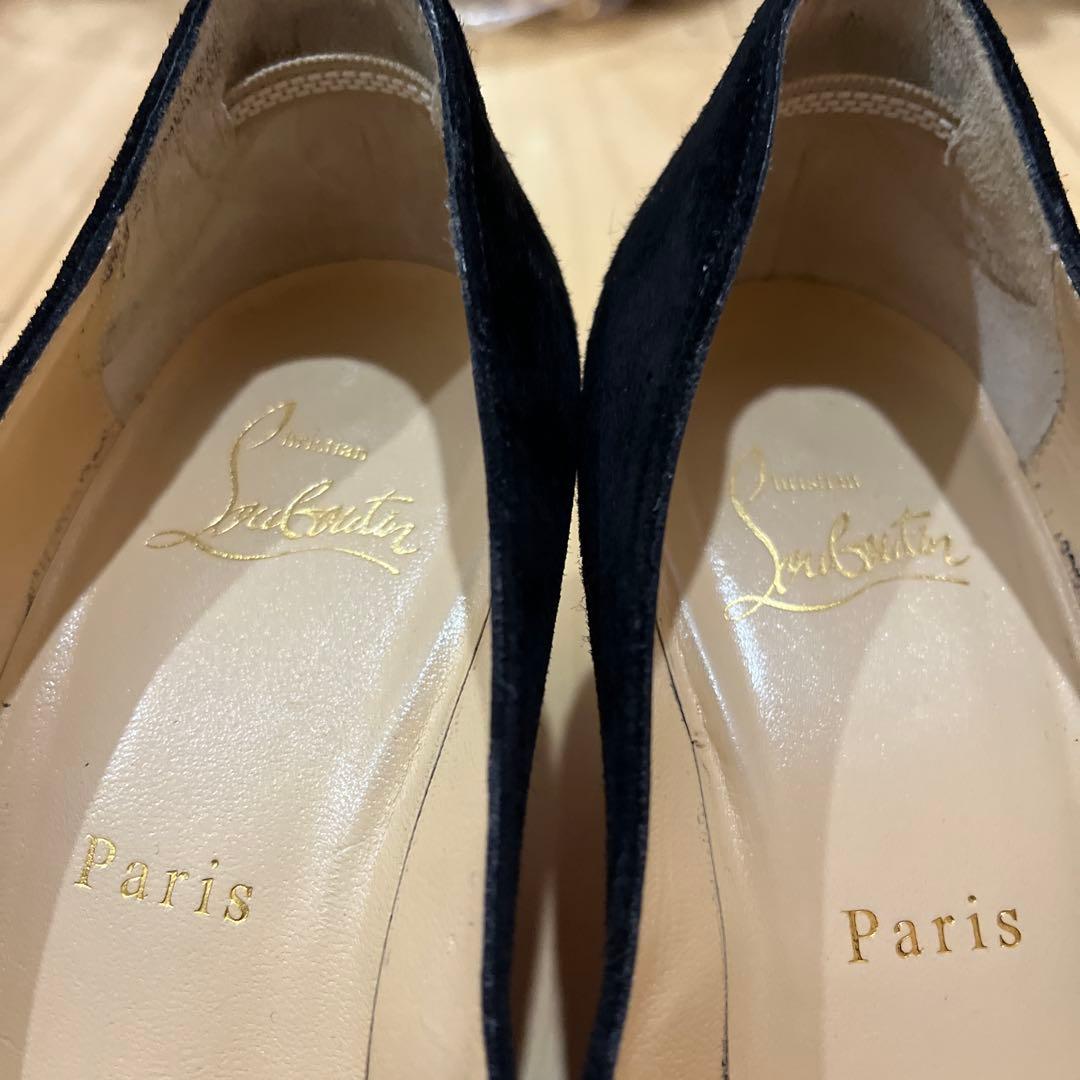 Christian Louboutin 黒 スエード パンプス