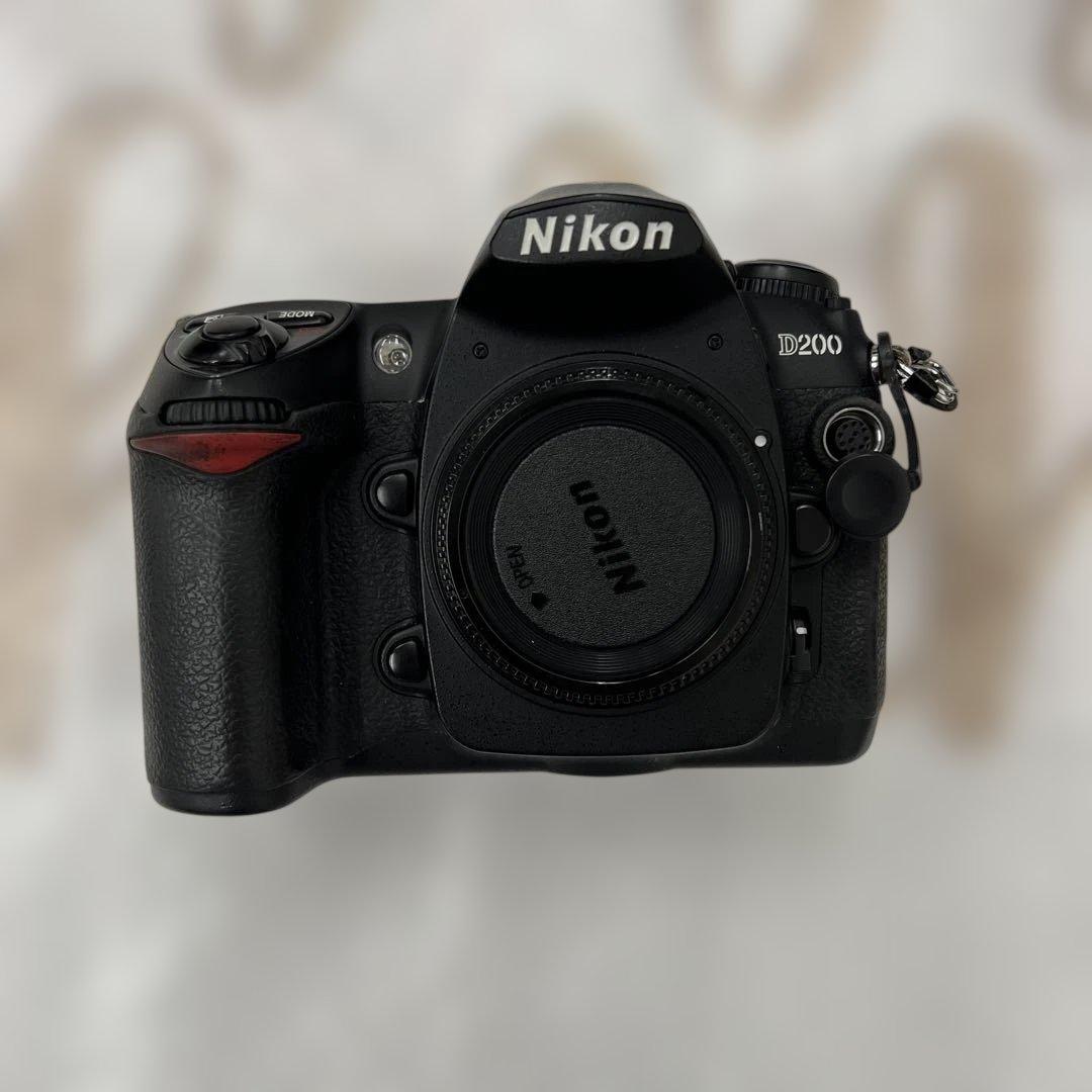 261259 Nikon デジタル一眼レフカメラ D200 ボディ本体