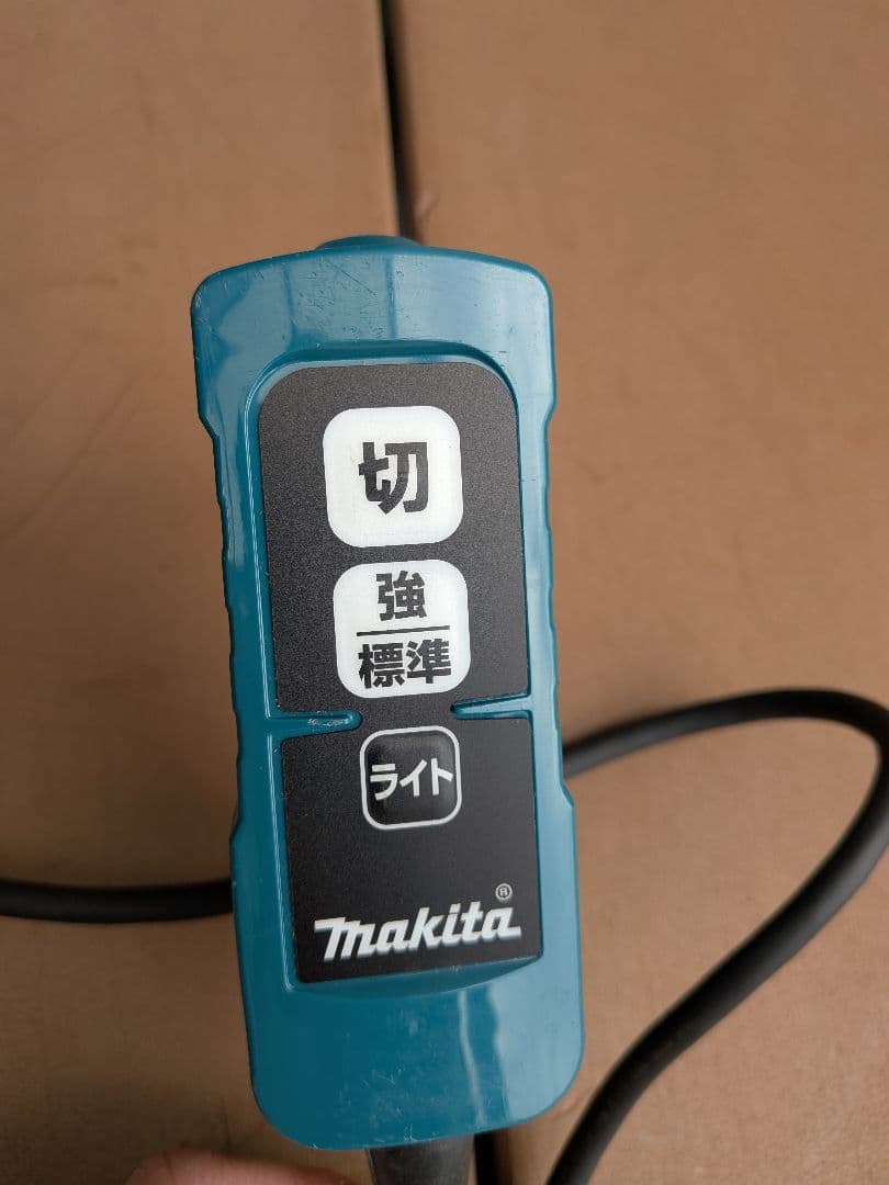 ​マキタ 18V+18V 充電式背負いクリーナー VC260D（本体・付属品）
