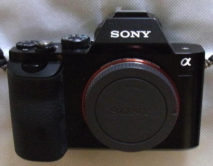 SONY α7R ボディ+バッテリー2個+充電器+他付属品 (訳あり)