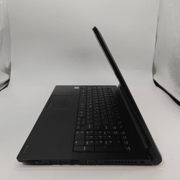 第8世代i3 バッテリ◎ 15 東芝 8GB SSD128GB オフィス