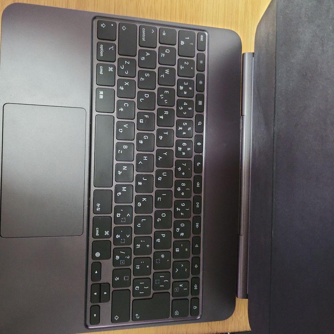 Apple iPad Pro 13インチ、専用キーボード、ケース、ペンシル付き