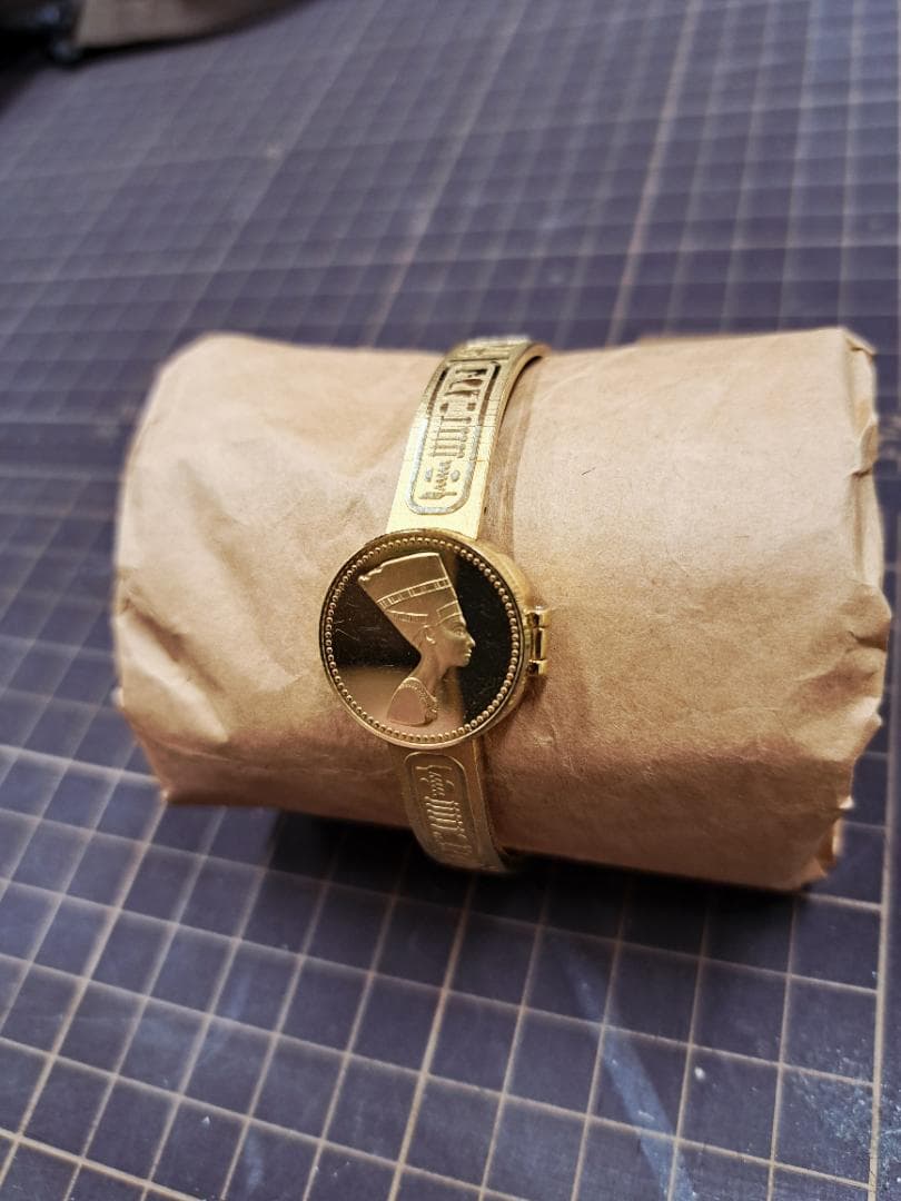 SEIKO　腕時計　黄金のネフェルティティ　レディース