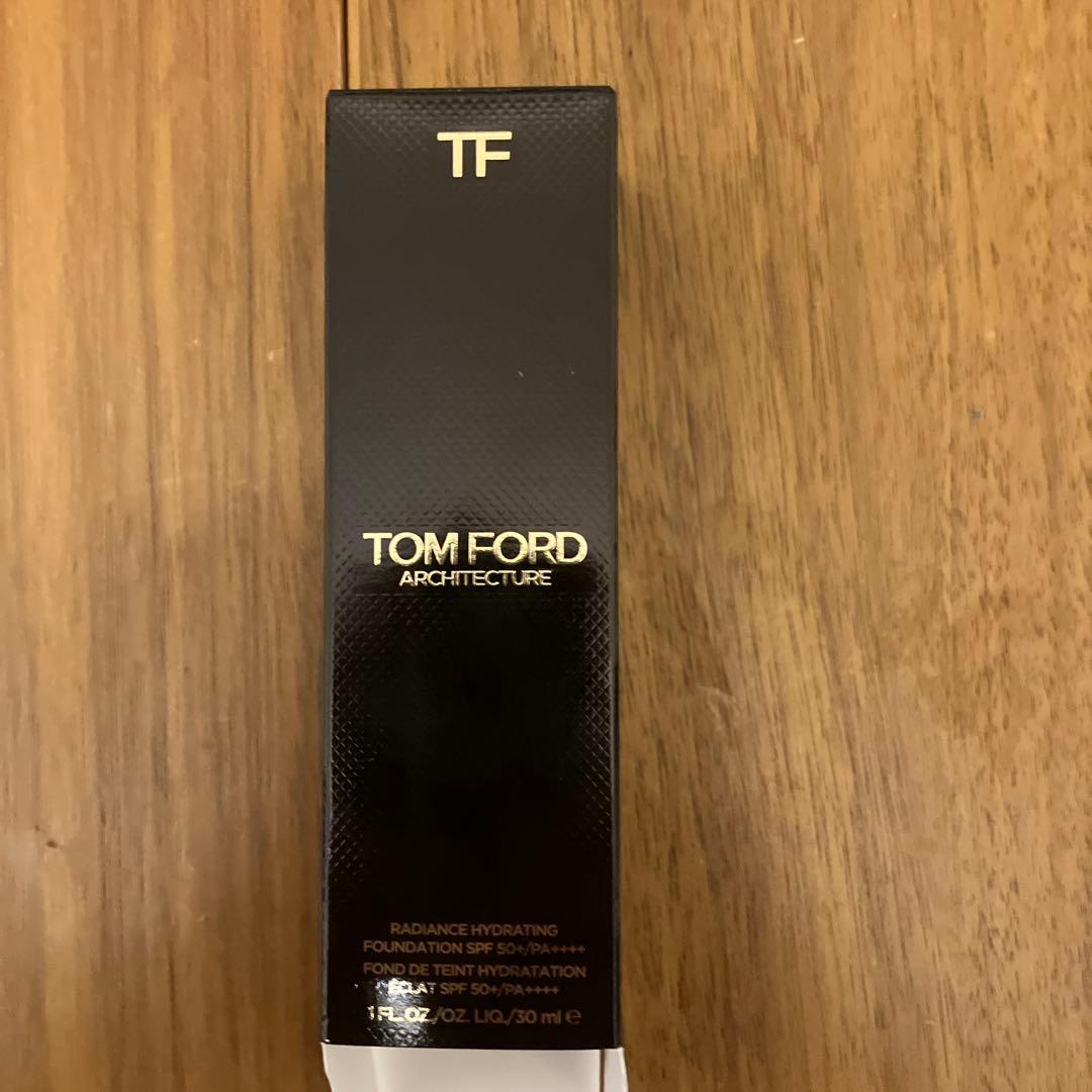 TOM FORD アーキテクチャーラディアンスハイドレーティングファンデ