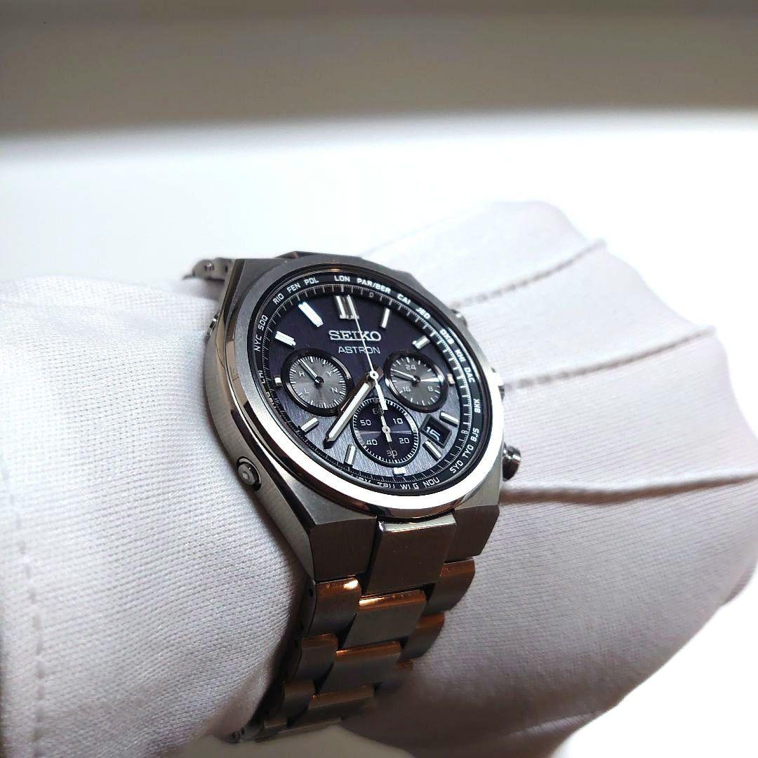 ほぼ未使用セイコーアストロンネクスター8B92-0BE0 チタン製 電波ソーラー