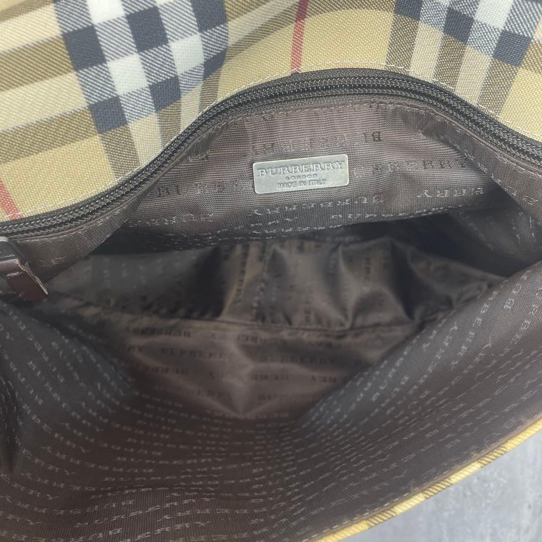 【美品✨】 バーバリー メッセンジャーバッグ ノバチェック PVC レザー