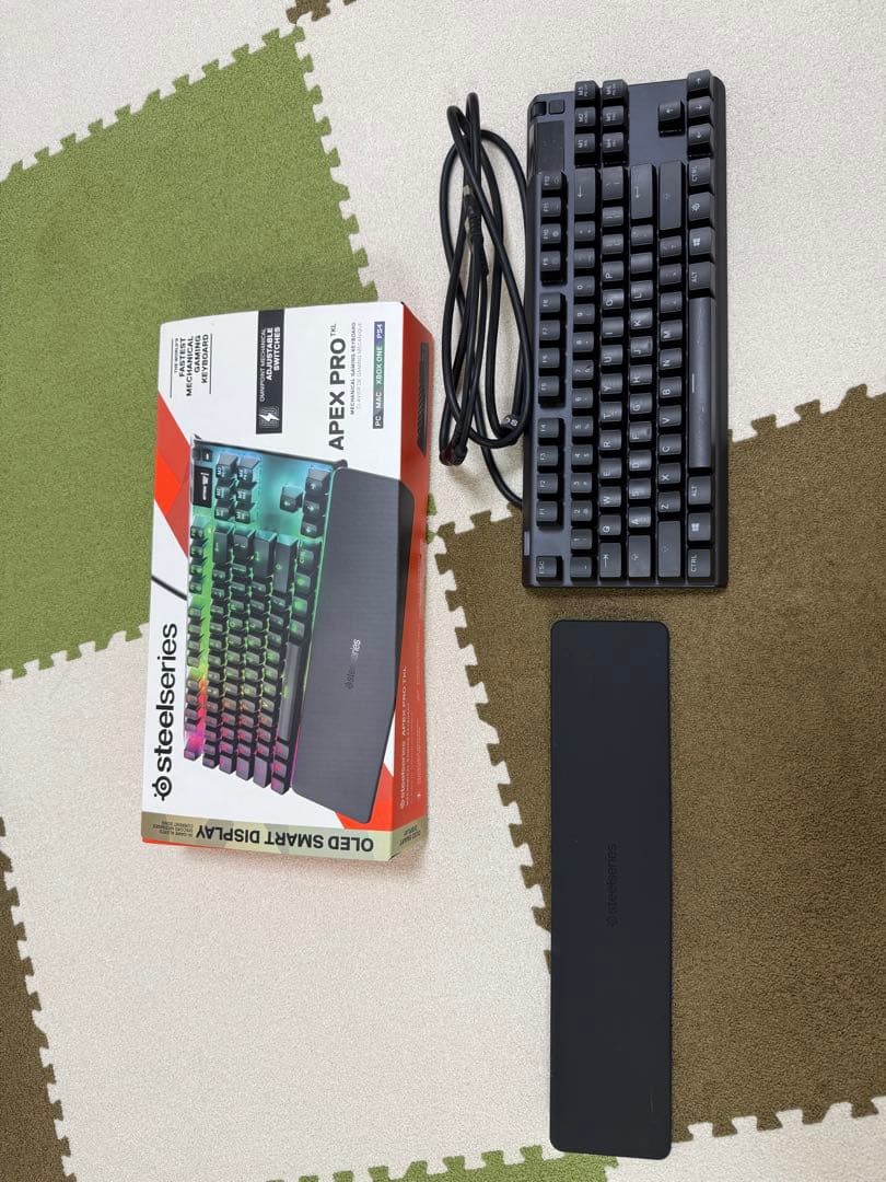 SteelSeries Apex Pro メカニカルキーボード