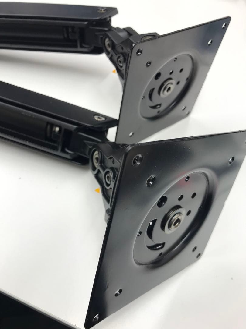 Amazonベーシック　デュアルモニターアーム