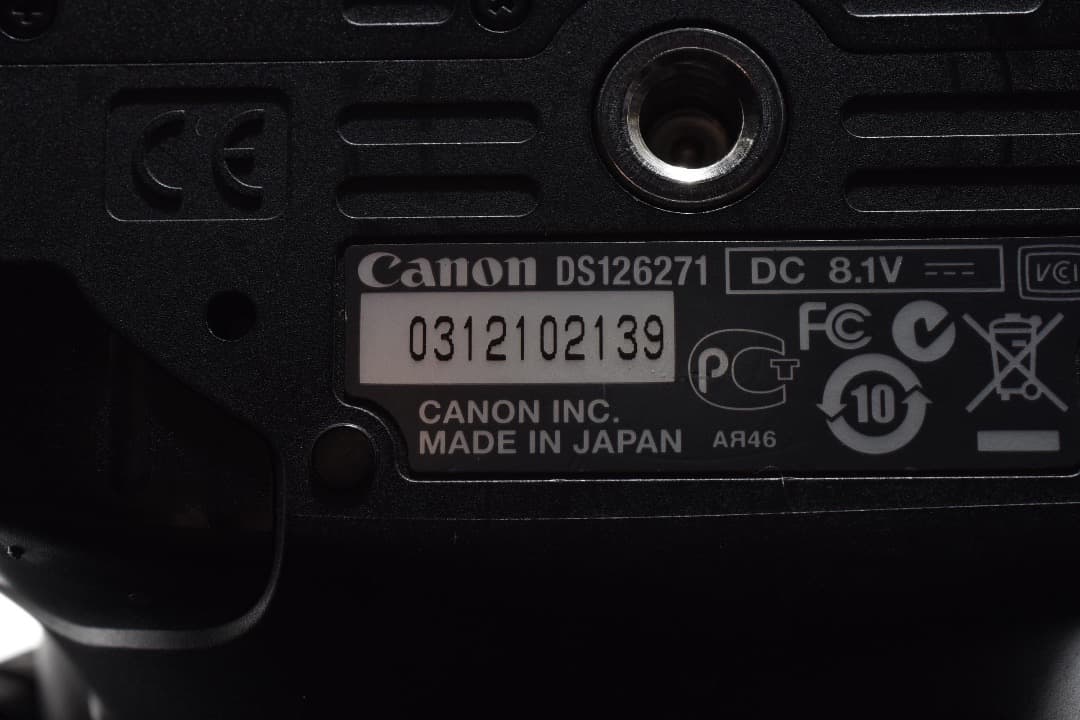 デジタルカメラ Canon EOS Kiss X4 + EF-S 18-55mm #1182