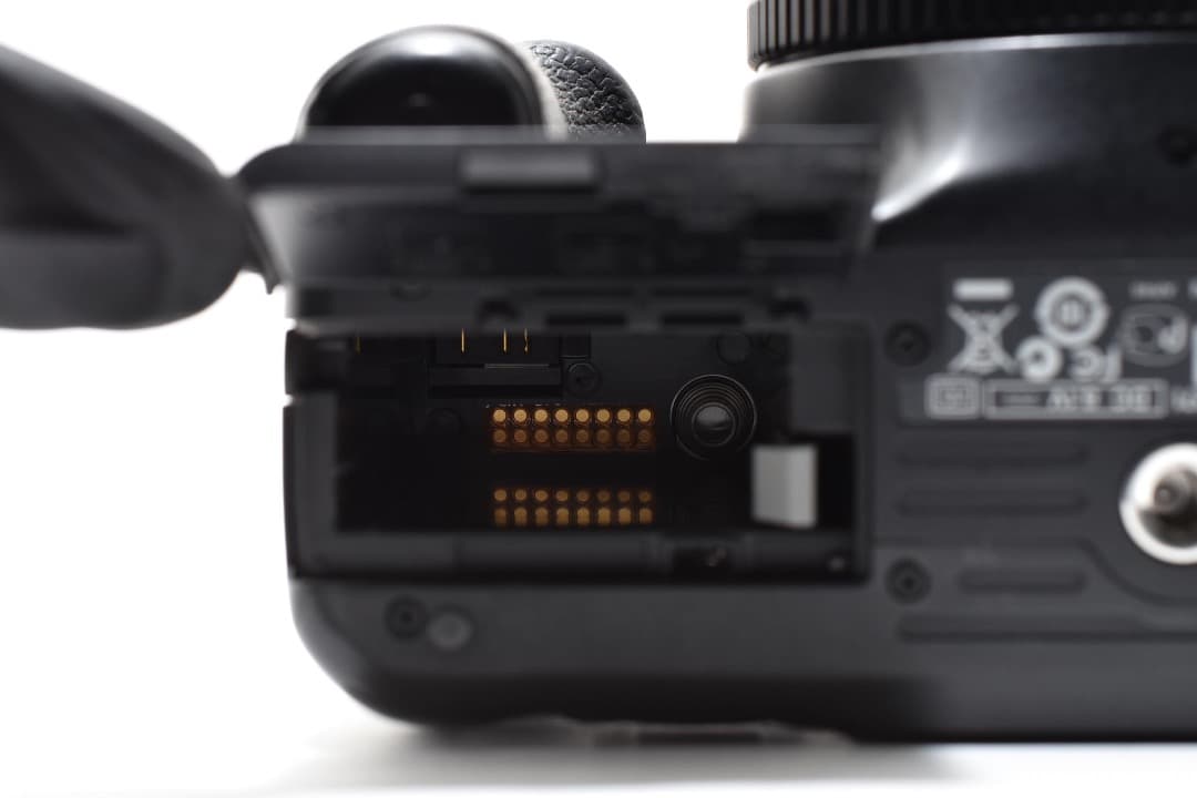 デジタルカメラ Canon EOS Kiss X4 + EF-S 18-55mm #1182