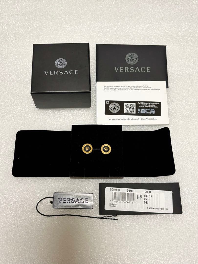 VERSACE メデューサ　スタッズピアス