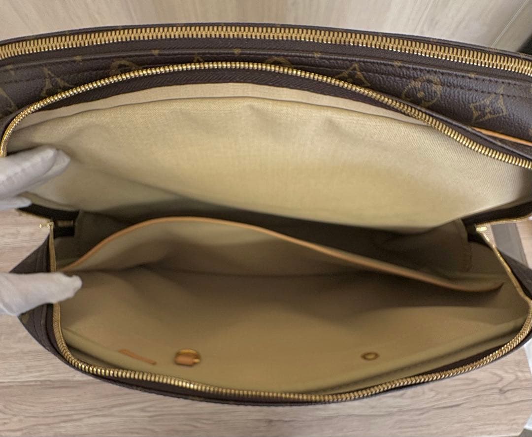 LOUIS VUITTON ルイヴィトン アリゼ24H モノグラム　未使用