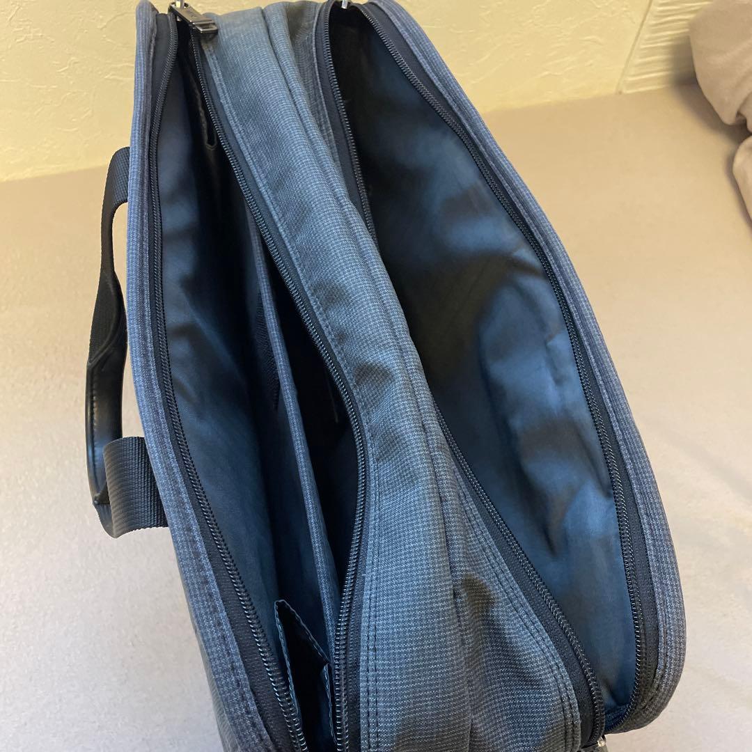 TUMI グレー ビジネスバッグ