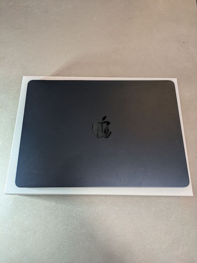 MacBook Air M2/メモリ24GB/SSD512GB/ミッドナイト