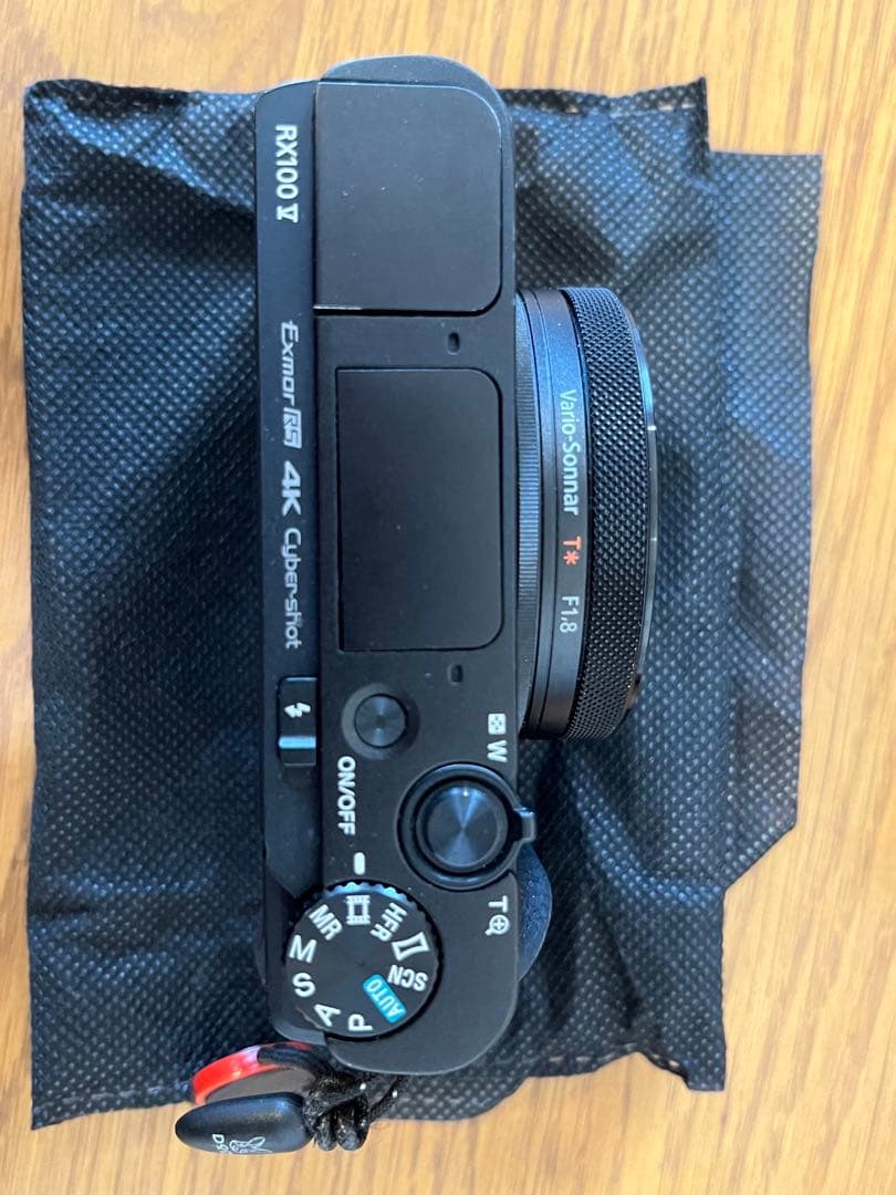 デジタルカメラ SONY Cyber-shot RX100V (DSC-RX100M5A)