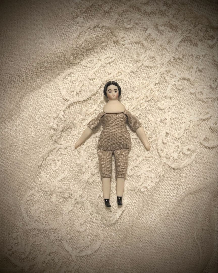 チャイナヘッドドール極小*パリアンドール*ミニチュア8.7cm*センターパート