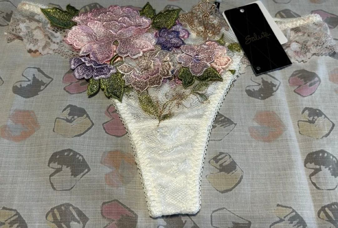 サルート 店舗限定 フォークロア 59G ソングM IV