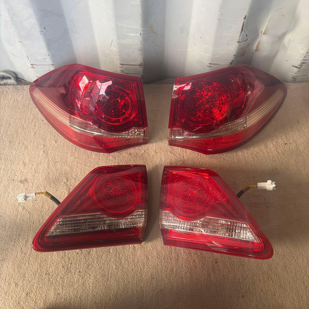 GRS200系クラウンアスリート テールランプセット