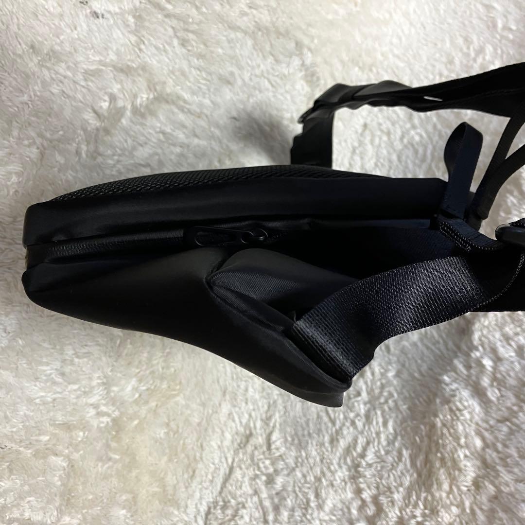 【Quu 様COTE&CIEL isarau L Sleek ショルダーバッグ