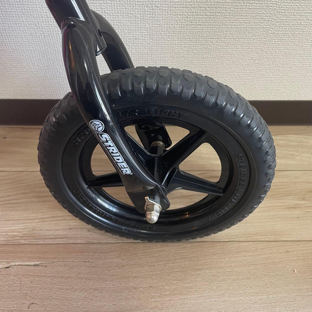 良品 ストライダー 12インチ キックバイク ピンク 桃色 運動 自転車