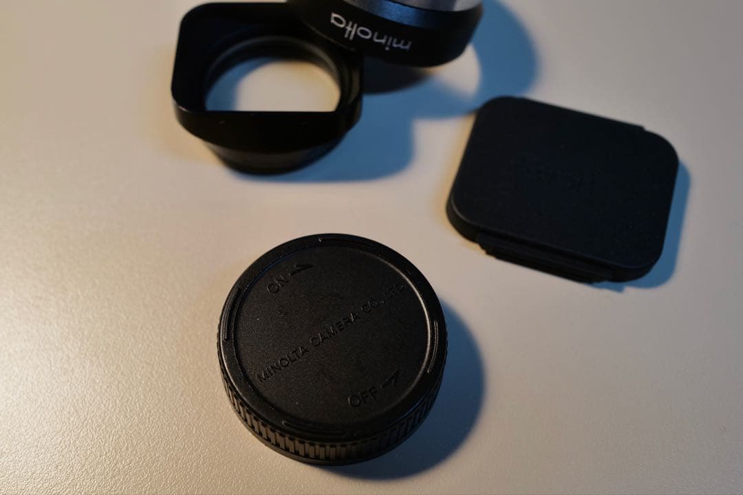 【美品】MINOLTA M-ROKKOR 40mmF2（平行カム） 【おまけ付】