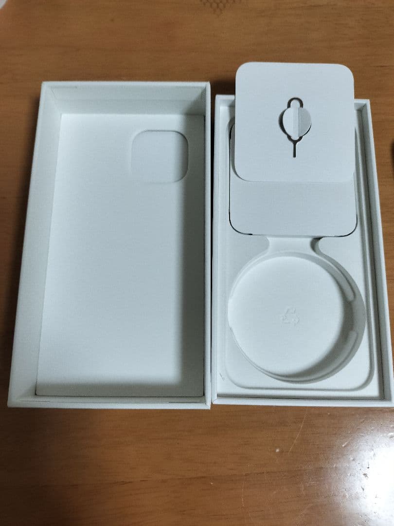 【美品】iPhone 13 mini スターライト 256GB SIMフリー