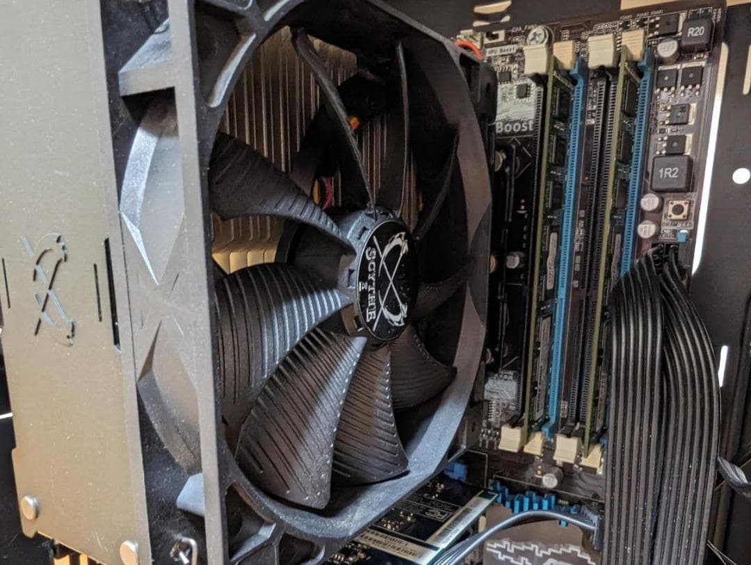 自作静音PC／i5 3470／SSD180GB／MEM16GB／R7 250