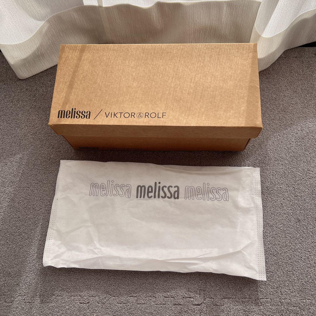 『melissa×VICTOR&ROLF』コラボサンダル