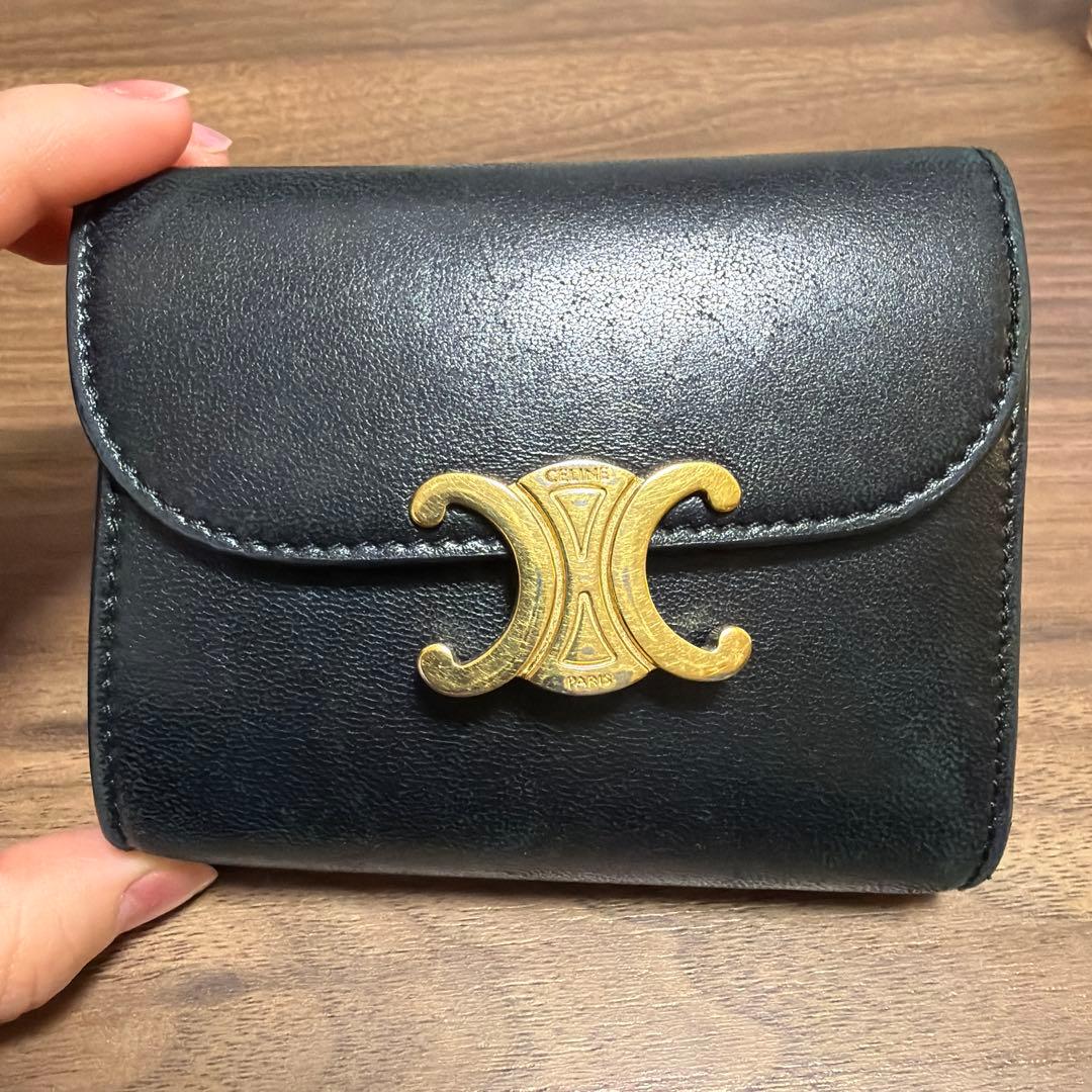 【1/30まで値下げ中】スモール フラップウォレット トリオンフ　ブラック