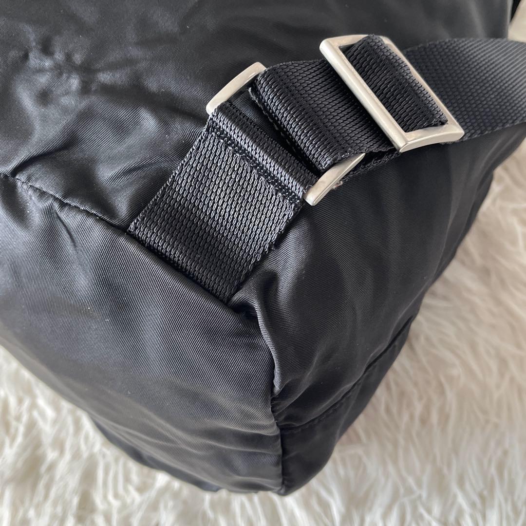 未使用級✨PRADA プラダ　リュックサック　ナイロン　ブラック　三角ロゴ　黒