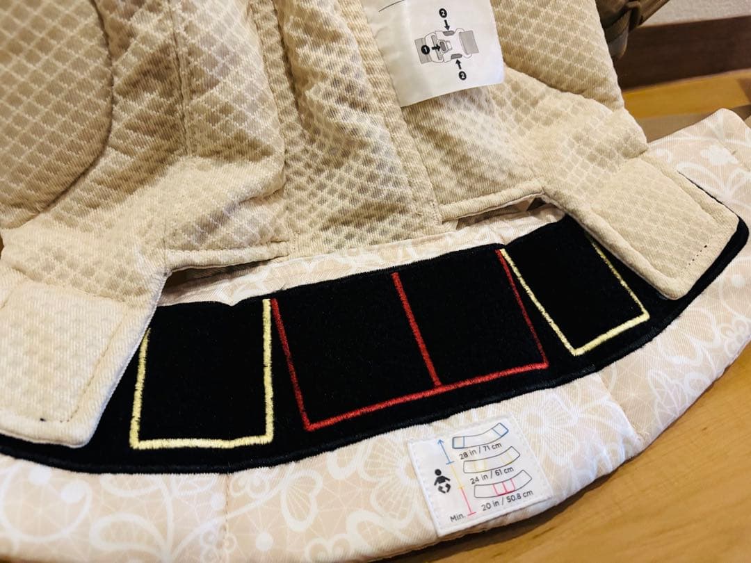 【極美品】エルゴベビー　オムニ ブリーズ　フラワーベージュ