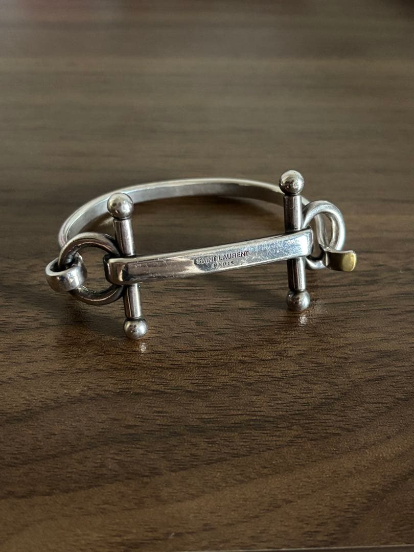 定価6万円超 SAINT LAURENT バングル