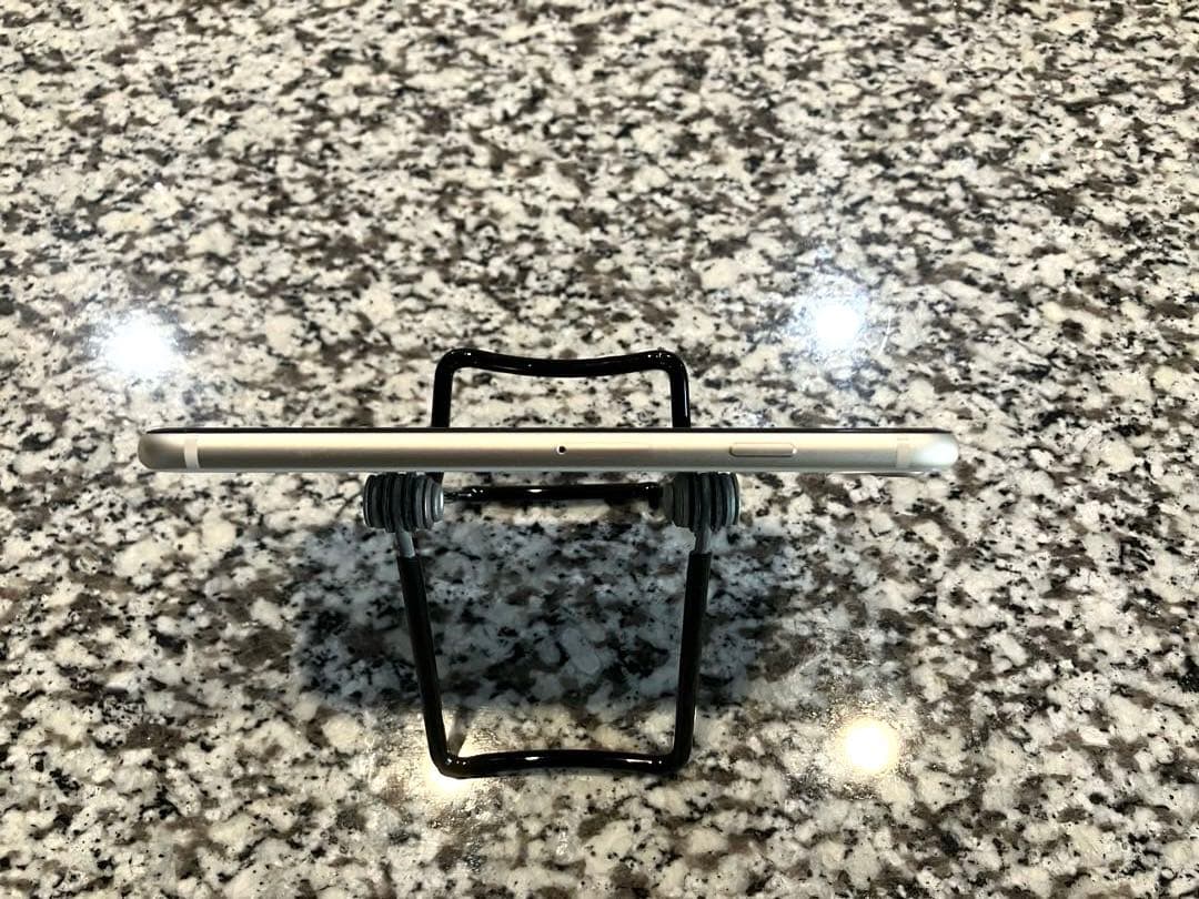 【美品】iPhone se 第3世代 128GB SIMフリー 箱付き