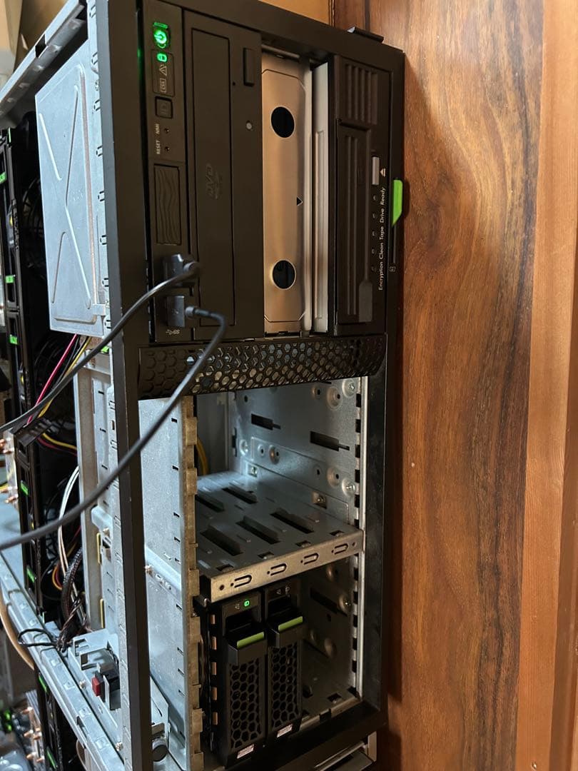 富士通 PRIMERGY TX2560m2 Intel Xeon