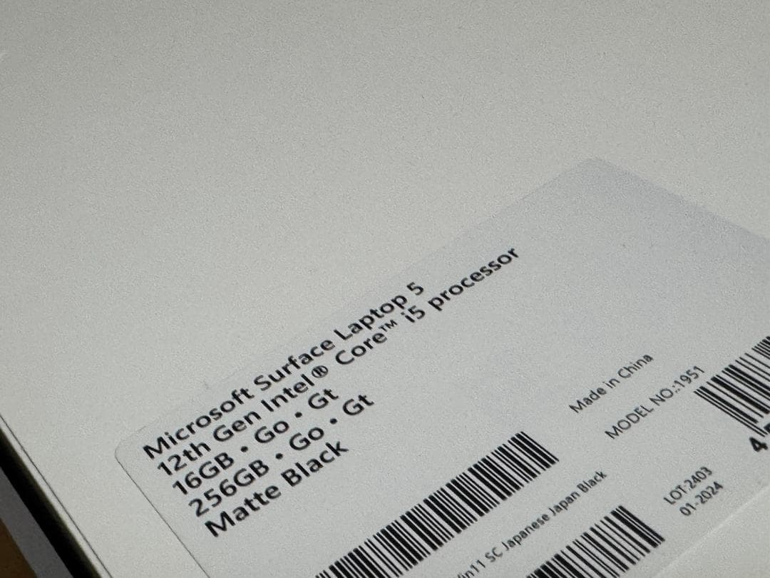 Surface Laptop5 i5-1235U/16GB/256GBおまけ付