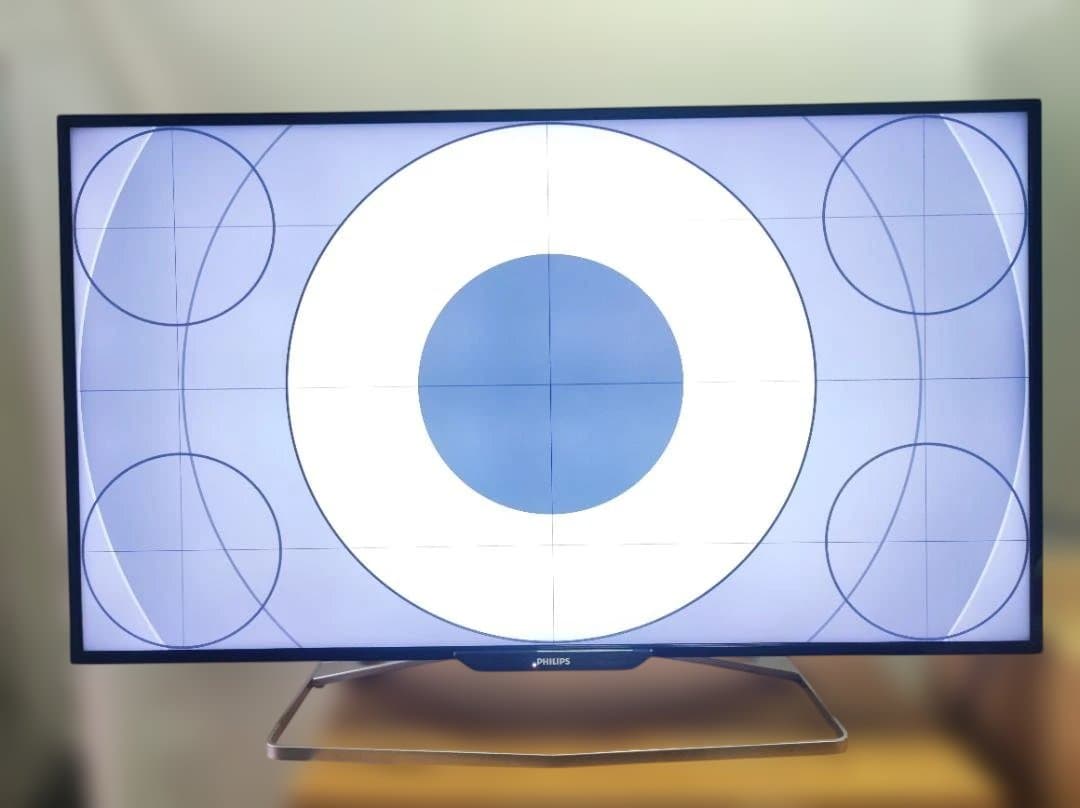 4K 40インチ モニター PHILIPS★ スピーカ内蔵　084