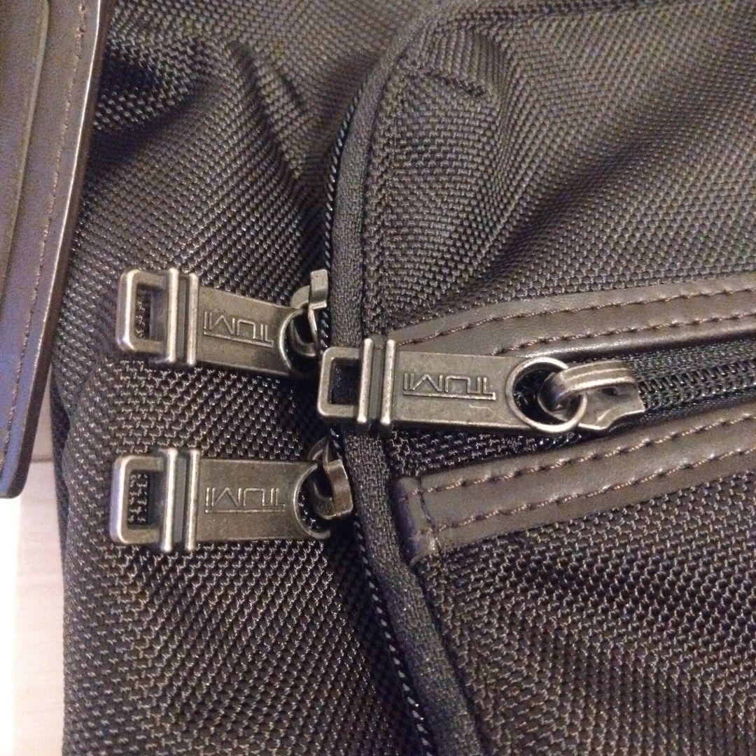 国内正規品　美品 TUMI East West Tote ブラック