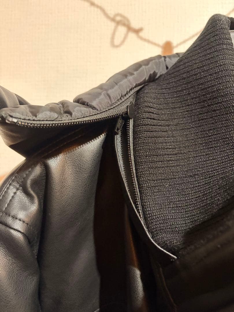 ALPHA INDUSTRIES フーデッドリブジャケット フェイクレザー