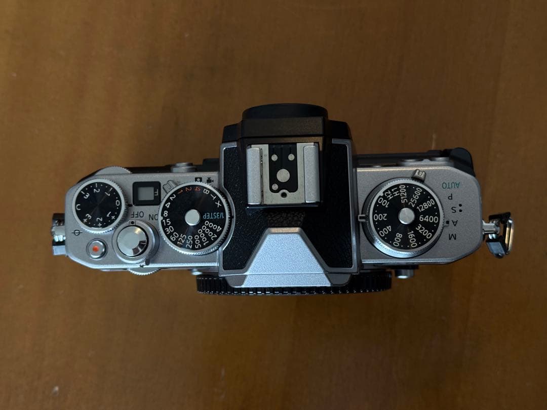 Nikon Z fc ミラーレス一眼 本体とオプションパーツ