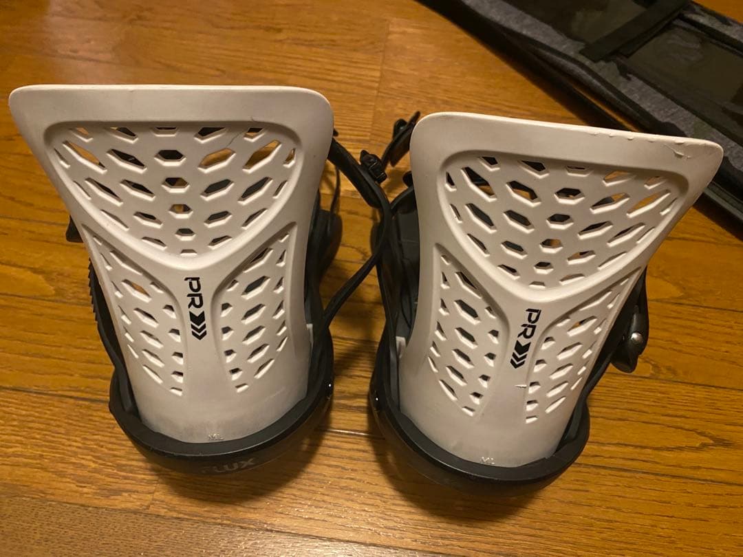 Mサイズ FLUX PR フラックス　バインディング ブラック/ホワイト