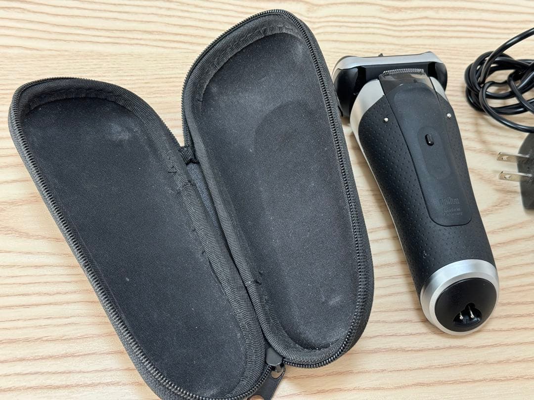 BRAUN S9pro メンズ　電気シェーバー　髭剃り