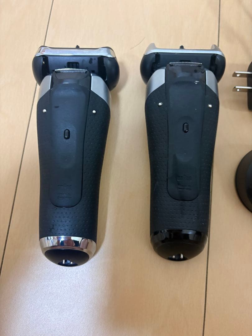 Braun Series 8 9メンズ　充電器付き　シェーバー
