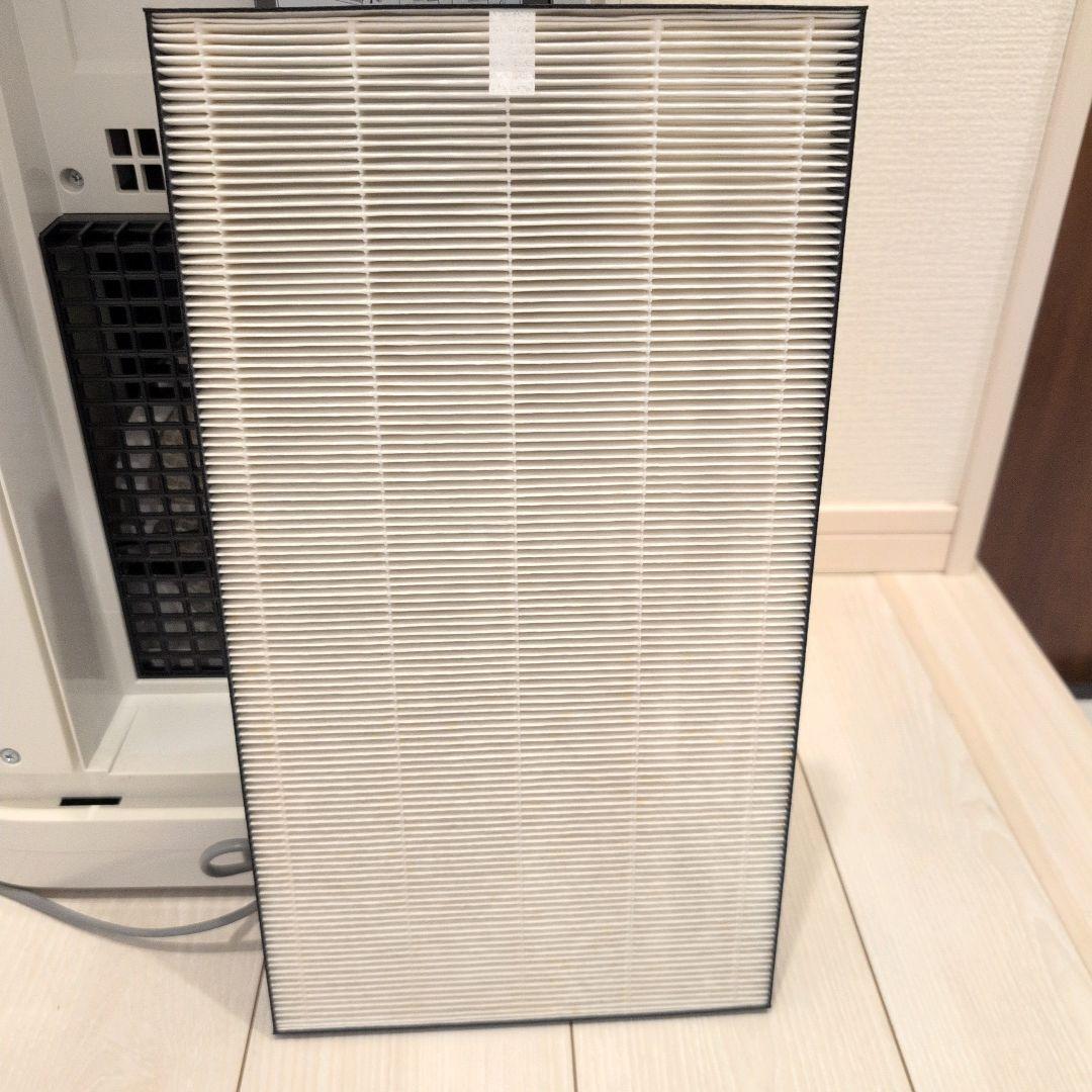 集塵フィルタ交換済　シャープ加湿空気清浄機 KI-HS70-W