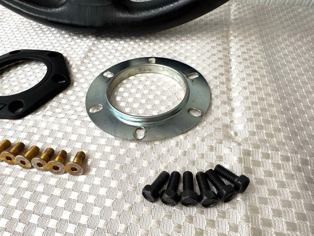 IMPUL ステアリング　913 Special 【MOMO】　正規品