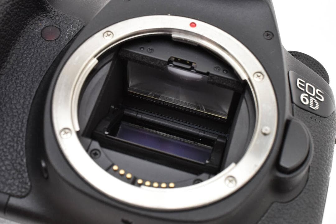 ■ 美品 ■ キャノン　Canon EOS 6D ボディ 《S数 15060回》