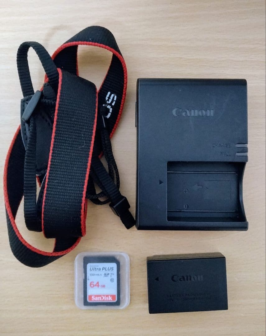 ミ*ー様 【中古】Canon EOS M3 ダブルレンズキット+望遠レンズ+その