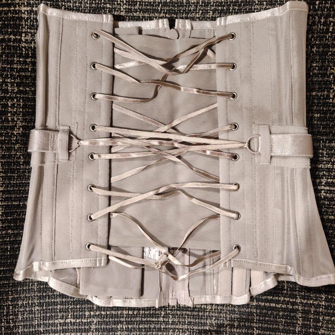 元鈴木さん　コルセット　ヴィーナス　グレージュ　Sサイズ