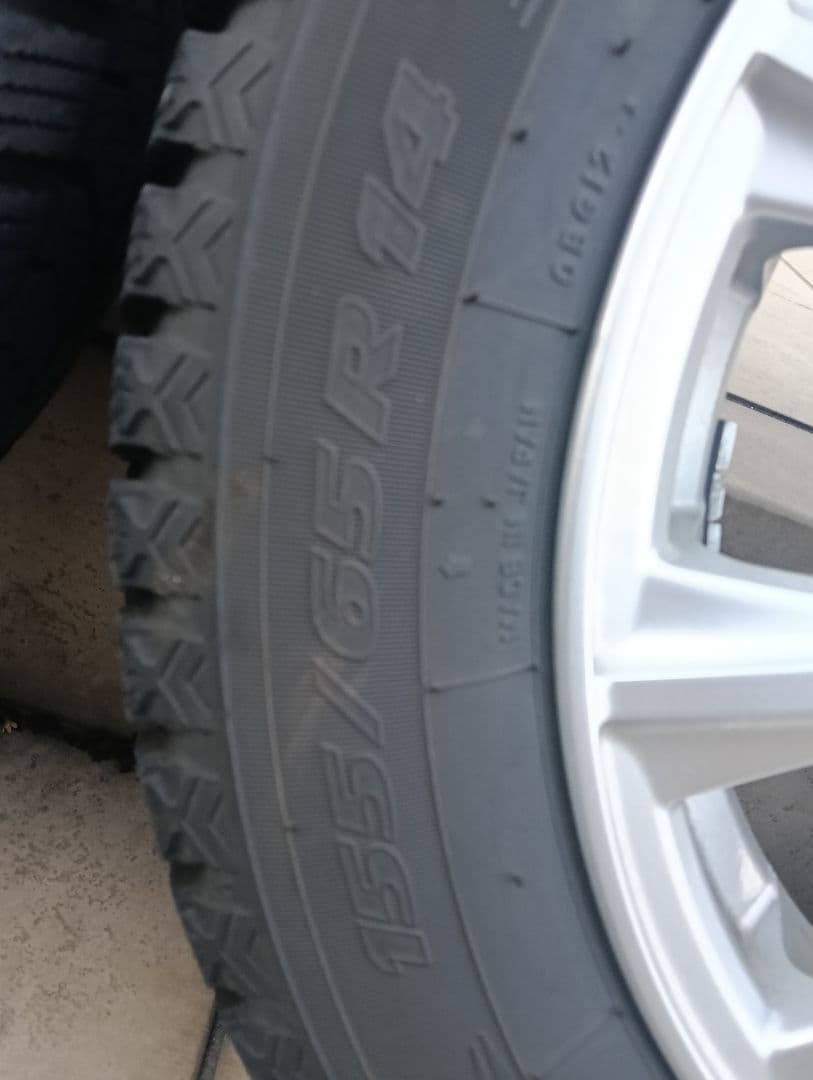 送料込み！梱包済み！2022年製 155/65R14スタッドレスタイヤホイール