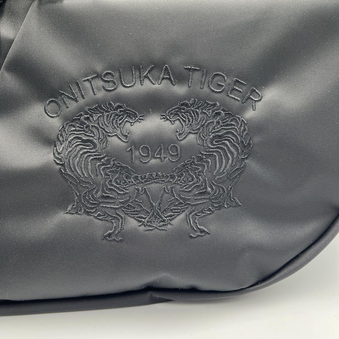 オニツカタイガー メッセンジャーバッグ 見返り虎刺繍